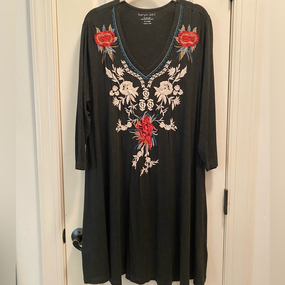 Karyn Seo charcoal gray knit v neck knit dress embroidered in best fall shadesXL
